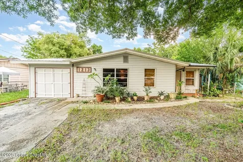 1213 Constantine Street Orlando FL 32825