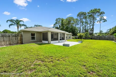 1412 Lucky Street NW Palm Bay FL 32907