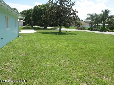 3700 Bay Street Sebastian FL 32976