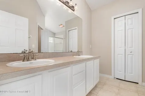 13206 Biscayne Drive Grand Island FL 32735