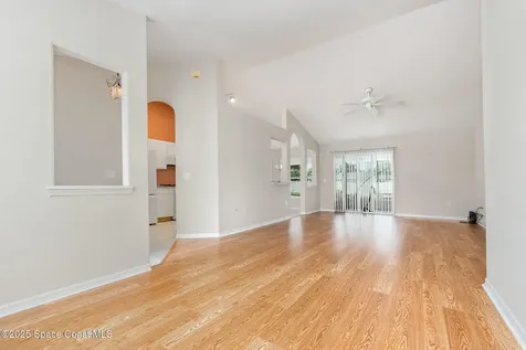 13206 Biscayne Drive Grand Island FL 32735
