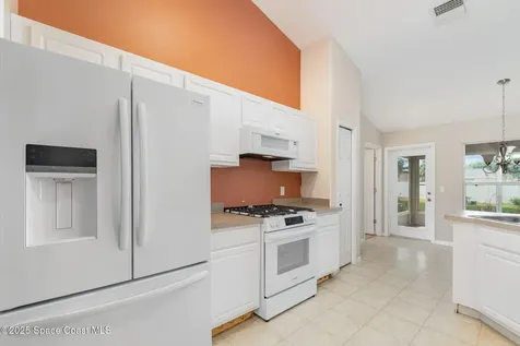 13206 Biscayne Drive Grand Island FL 32735