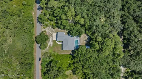 5680 Seminole Street Mims FL 32754