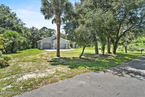 5680 Seminole Street Mims FL 32754