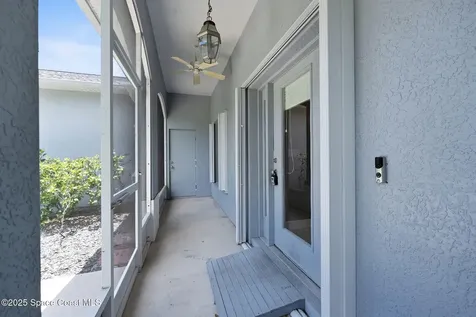 5680 Seminole Street Mims FL 32754
