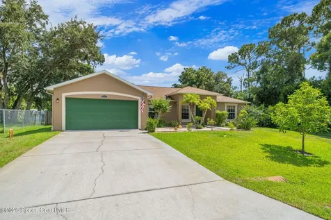 990 Sablon Street SE Palm Bay FL 32909