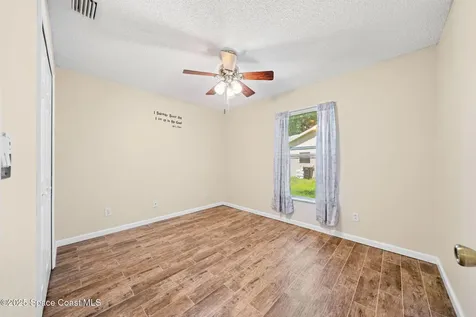 990 Sablon Street SE Palm Bay FL 32909