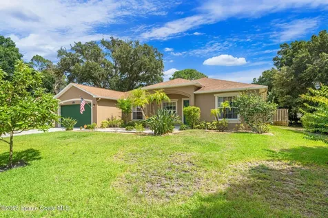 990 Sablon Street SE Palm Bay FL 32909