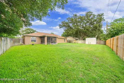 990 Sablon Street SE Palm Bay FL 32909