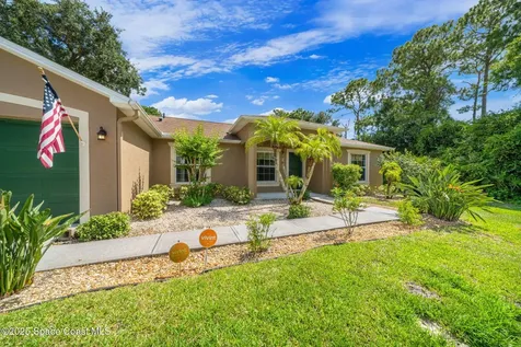 990 Sablon Street SE Palm Bay FL 32909