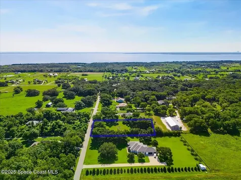 3345 Carter Road Mims FL 32754