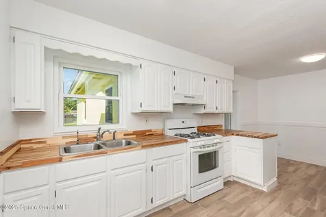 1880 Cowan Drive Titusville FL 32796