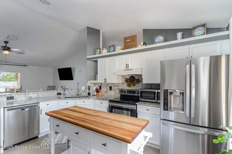 1541 Republic Street SE Palm Bay FL 32909