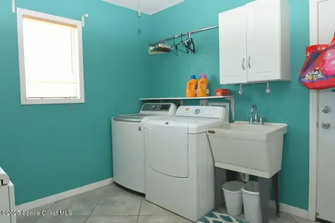 1410 Carr Circle NE Palm Bay FL 32905
