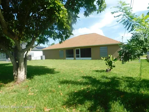 270 Olsmar Street SW Palm Bay FL 32908