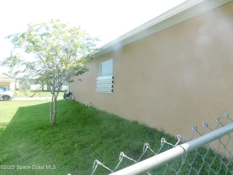 270 Olsmar Street SW Palm Bay FL 32908