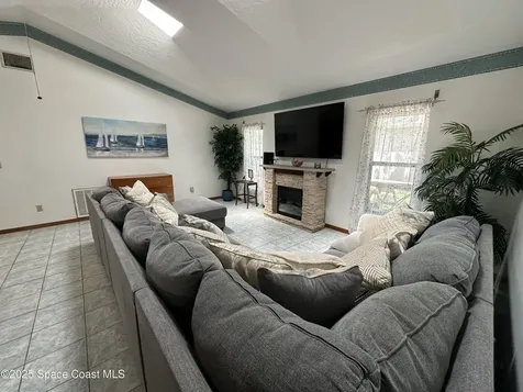 822 Williamson Avenue Sebastian FL 32958