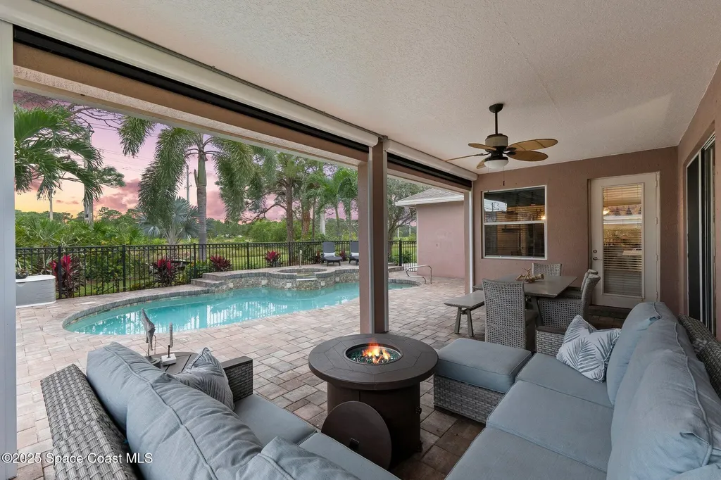 5828 NW Windy Pines Lane Port St. Lucie FL 34986