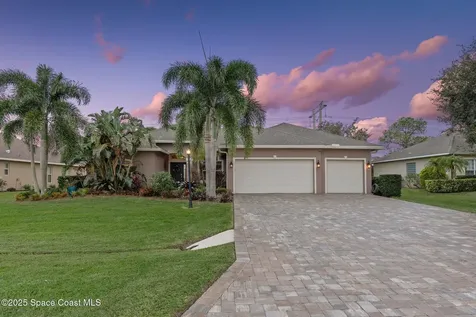 5828 NW Windy Pines Lane Port St. Lucie FL 34986