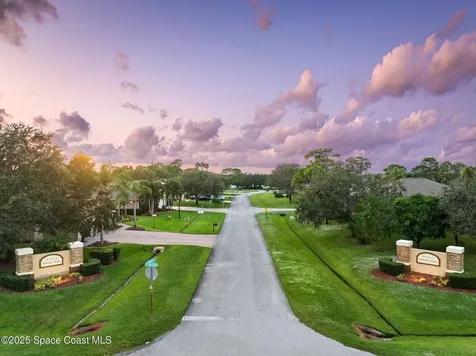 5828 NW Windy Pines Lane Port St. Lucie FL 34986