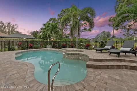 5828 NW Windy Pines Lane Port St. Lucie FL 34986