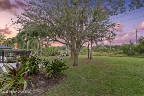 5828 NW Windy Pines Lane Port St. Lucie FL 34986