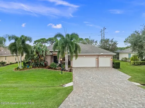 5828 NW Windy Pines Lane Port St. Lucie FL 34986