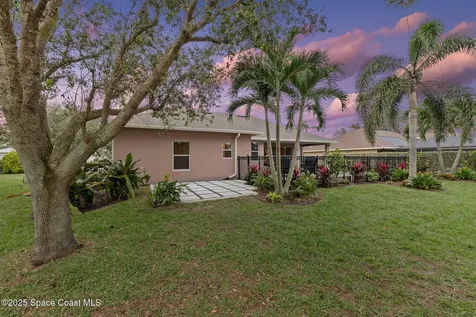 5828 NW Windy Pines Lane Port St. Lucie FL 34986