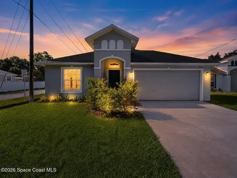 1534 Pine Street Orlando FL 32824