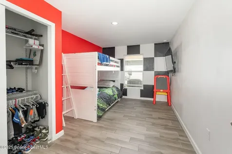 1534 Pine Street Orlando FL 32824