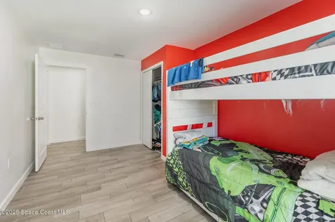 1534 Pine Street Orlando FL 32824