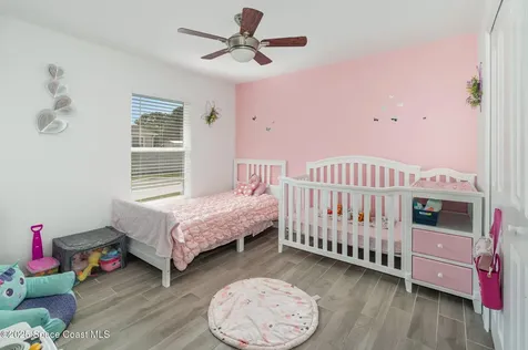 1534 Pine Street Orlando FL 32824