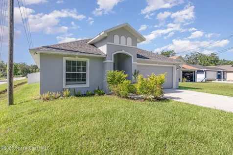 1534 Pine Street Orlando FL 32824