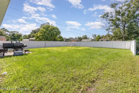 1534 Pine Street Orlando FL 32824