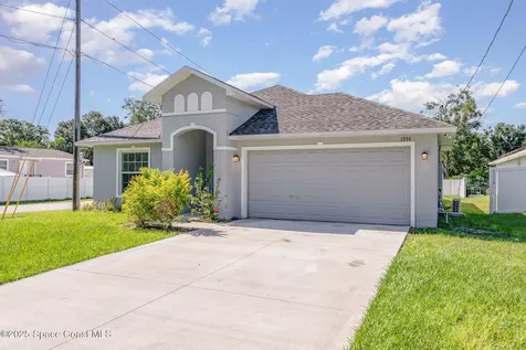 1534 Pine Street Orlando FL 32824