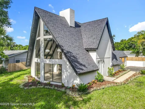 128 S Montgomery Avenue Deland FL 32720
