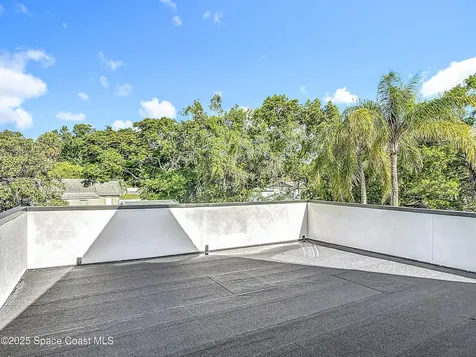 128 S Montgomery Avenue Deland FL 32720