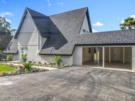 128 S Montgomery Avenue Deland FL 32720