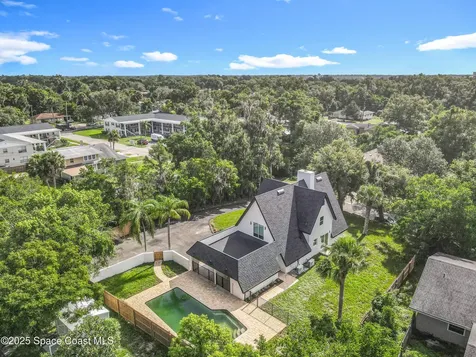 128 S Montgomery Avenue Deland FL 32720