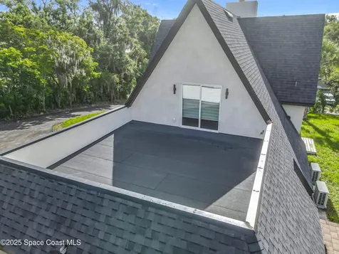 128 S Montgomery Avenue Deland FL 32720