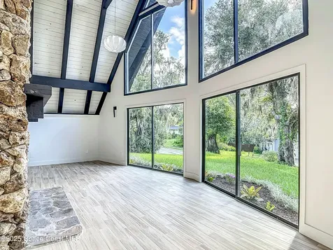 128 S Montgomery Avenue Deland FL 32720