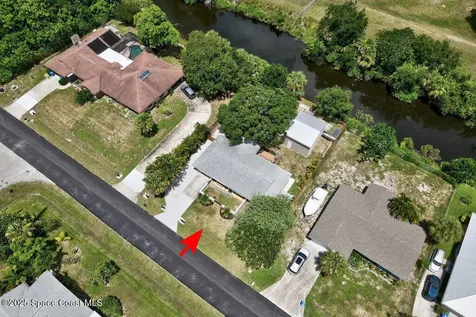 1131 George Street Sebastian FL 32958
