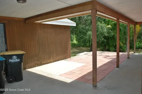 581 Borraclough Avenue Palm Bay FL 32907