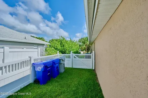 4705 Stephanie Lane SW Vero Beach FL 32968
