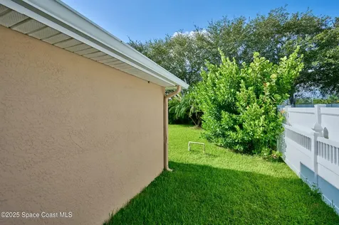 4705 Stephanie Lane SW Vero Beach FL 32968
