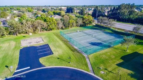 4705 Stephanie Lane SW Vero Beach FL 32968