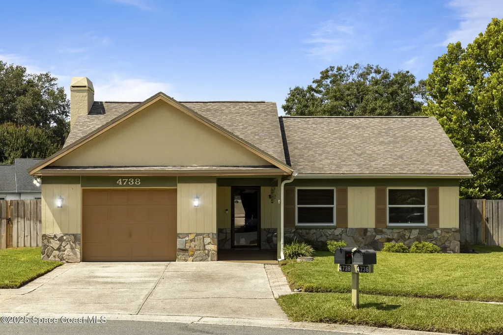 4738 N Dawnmeadow Court Plant City FL 33566