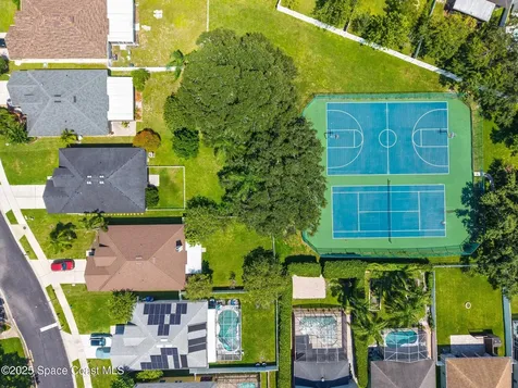 1850 Emerald Green Circle Oviedo FL 32765
