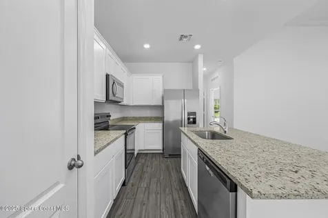 884 Aruba Avenue SE Palm Bay FL 32909