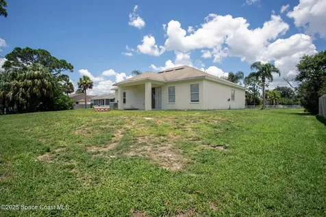 1752 Valcourt Street NW Palm Bay FL 32907